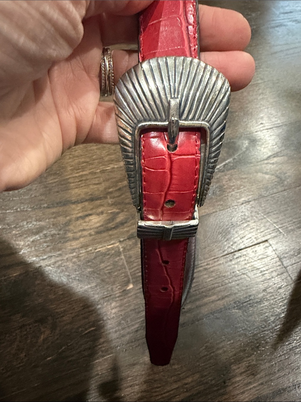 Vintage 1990s Nine West croc Red Leather women’s Belt with Silver Buckle medium